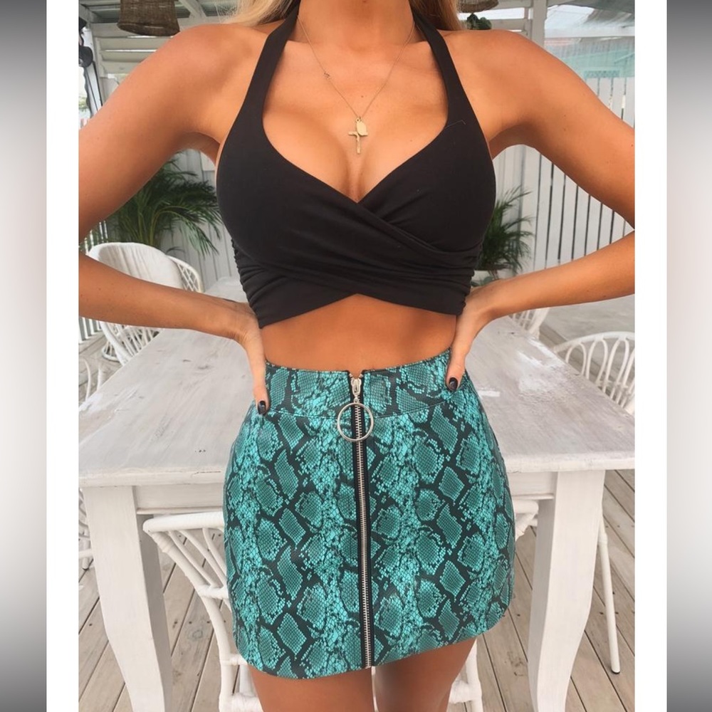 Tiger Mist teal snakeskin zip up mini skirt Size Small